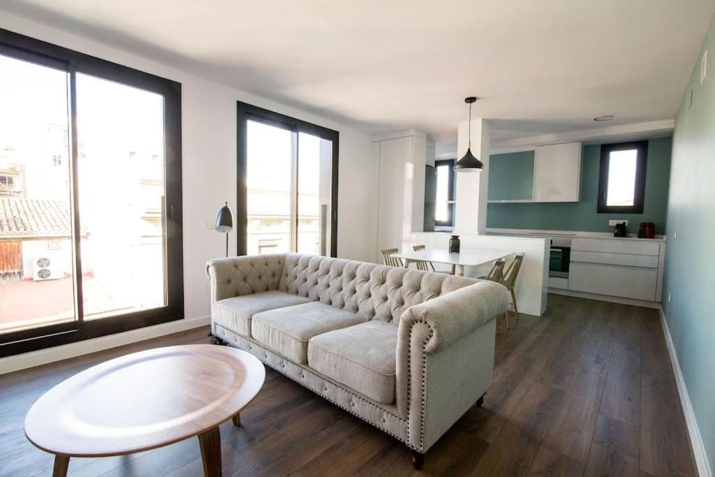 3-2 Apartamento De Diseno En El Centro De Reus Apartment Exterior photo
